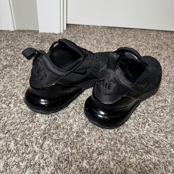 Nike Air Max 270 All Black - Picture 7 of 14